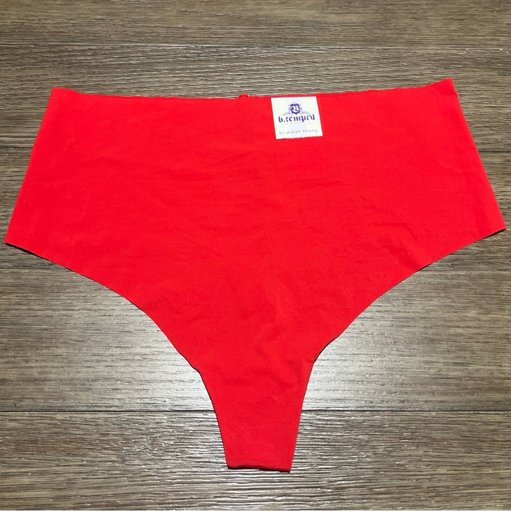 b.tempt’d by WACOAL Hi Waist Thong Panties Red Size X-Large NWT